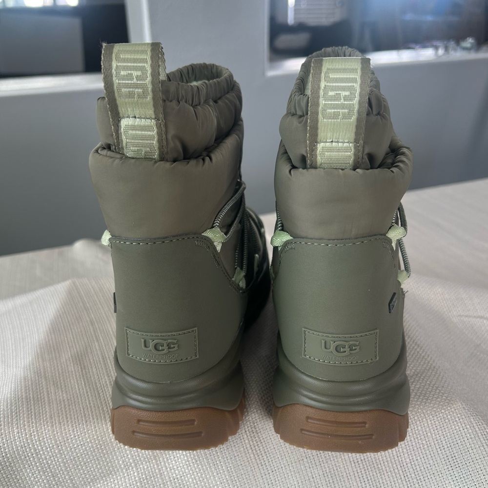 UGG YOSE PUFFER MID WATERPROOF BOOT - Picture 9 of 9